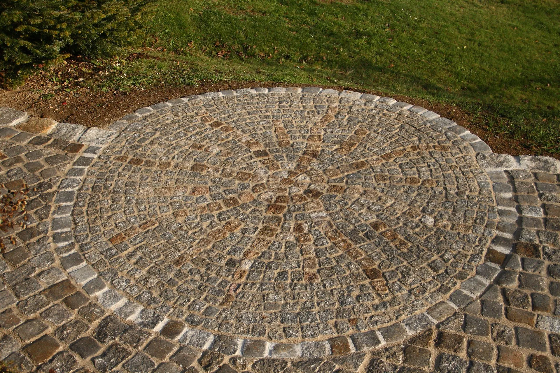 Rundes Granitpflaster